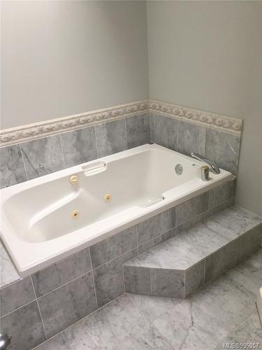 3185 Quadra St, Victoria, BC 