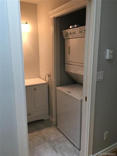 3185 Quadra St, Victoria, BC 