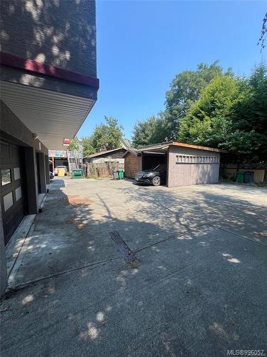 3185 Quadra St, Victoria, BC 