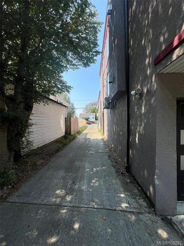 3185 Quadra St, Victoria, BC 