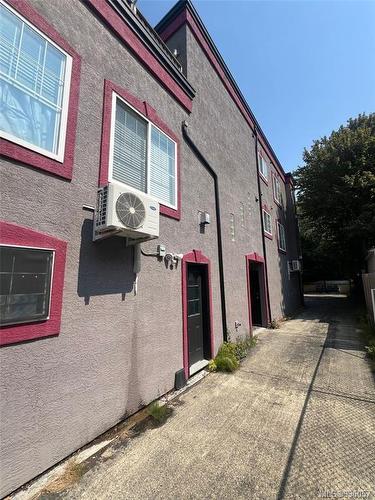 3185 Quadra St, Victoria, BC 