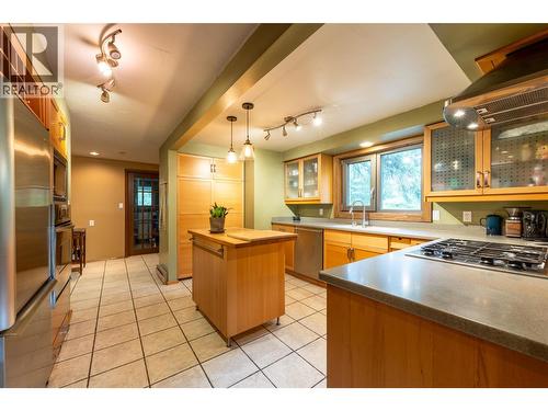 1615 Campbell Road, Golden, BC - Indoor Photo Showing Kitchen With Double Sink