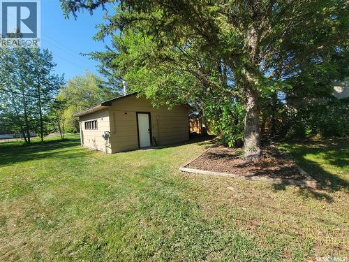 16 4Th Avenue E, Neilburg, SK - Outdoor