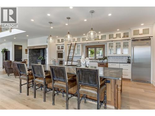 5474 Deadpine Drive, Kelowna, BC - Indoor Photo Showing Dining Room