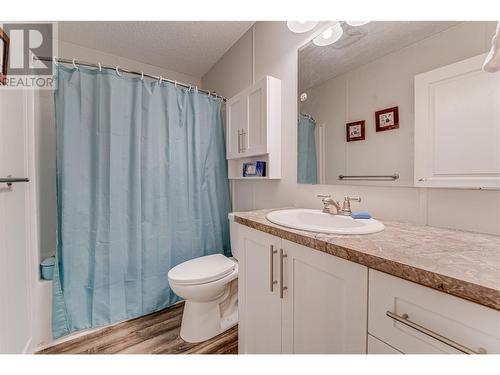 main 4 piece bathroom - 1600 43 Avenue Unit# 25, Vernon, BC 