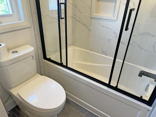 77 Brompton Road, Red Rock, ON - Indoor Photo Showing Bathroom