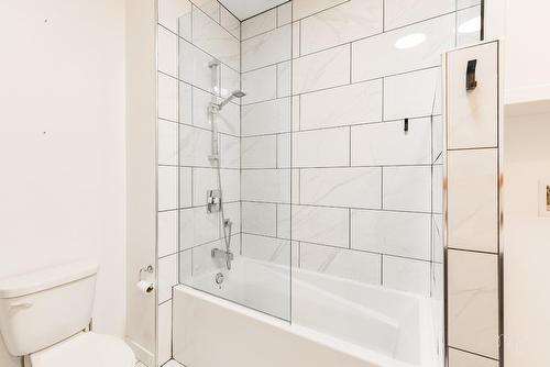 Bathroom - 1531 Ch. David, Prévost, QC - Indoor Photo Showing Bathroom