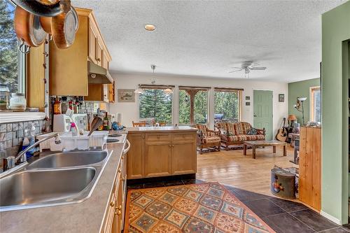 2556 Princeton Summerland Road, Princeton, BC - Indoor Photo Showing Kitchen With Double Sink