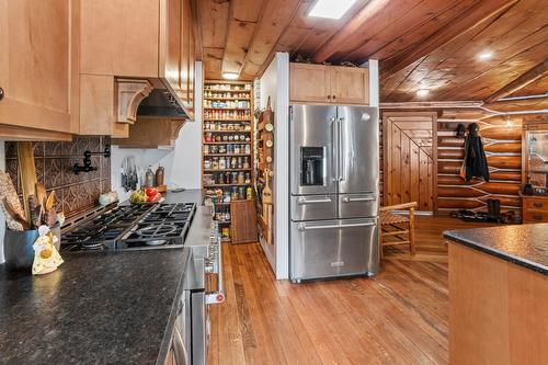 11899 3A Highway, Destiny Bay, BC - Indoor Photo Showing Kitchen