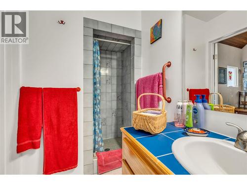 4206 Monro Avenue, Summerland, BC 