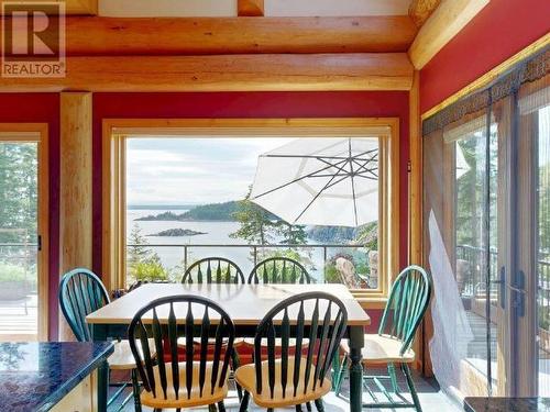 6-10289 Finn Bay Rd, Powell River, BC - Indoor Photo Showing Dining Room