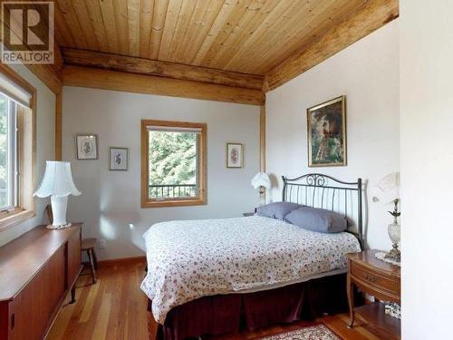6-10289 Finn Bay Rd, Powell River, BC - Indoor Photo Showing Bedroom