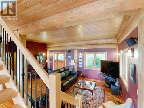 6-10289 Finn Bay Rd, Powell River, BC - Indoor Photo Showing Other Room