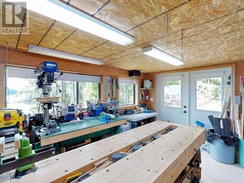 6-10289 Finn Bay Rd, Powell River, BC - Indoor Photo Showing Bedroom