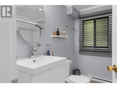 Suite Bathroom - 1640 Galt Crescent, Revelstoke, BC - Indoor Photo Showing Bathroom