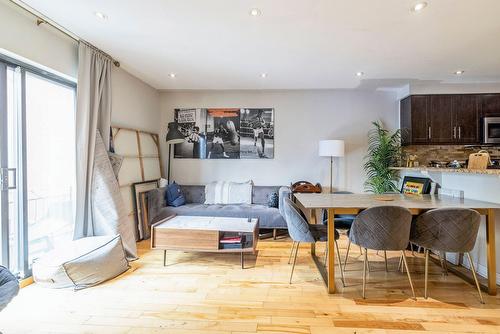 Living room - 3556 Rue St-Dominique, Montréal (Le Plateau-Mont-Royal), QC - Indoor
