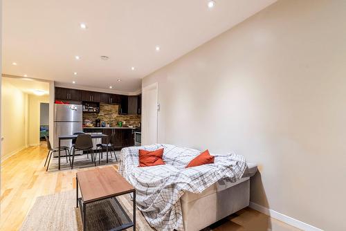 Salon - 3562 Rue St-Dominique, Montréal (Le Plateau-Mont-Royal), QC - Indoor Photo Showing Other Room