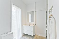Ensuite bathroom - 