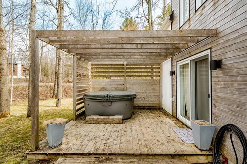Hot tub - 145 Ch. Hivernon, Sutton, QC - Outdoor With Exterior