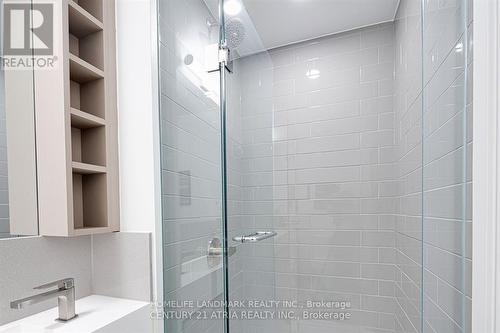 806 - 319 Jarvis Street, Toronto, ON - Indoor Photo Showing Bathroom