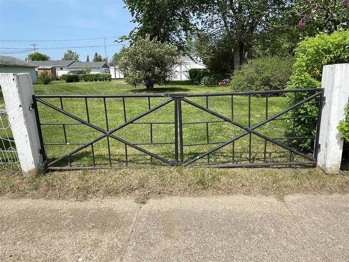 280 2Nd Avenue, Swan River, MB - Outdoor