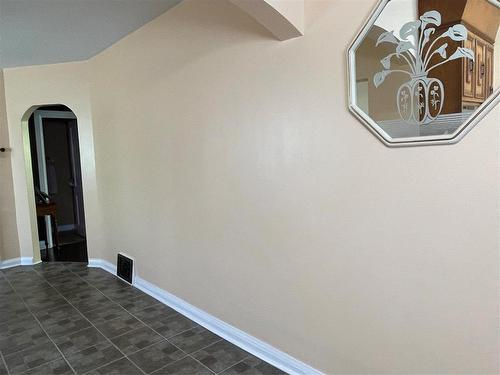 280 2Nd Avenue, Swan River, MB - Indoor Photo Showing Other Room