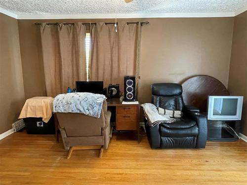 280 2Nd Avenue, Swan River, MB - Indoor