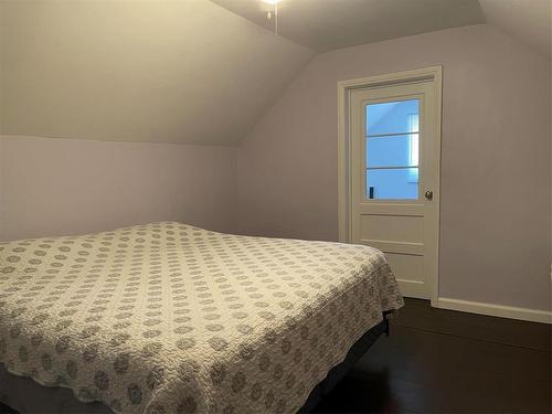 280 2Nd Avenue, Swan River, MB - Indoor Photo Showing Bedroom