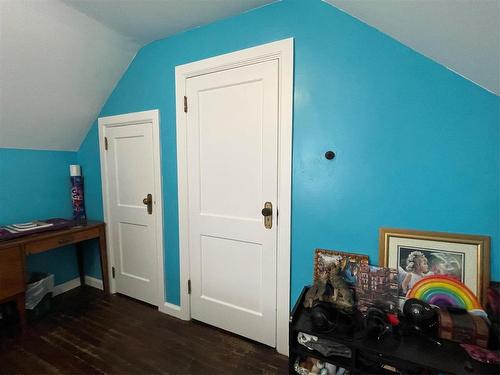280 2Nd Avenue, Swan River, MB - Indoor Photo Showing Other Room