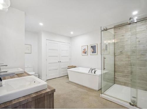 Bathroom - 416 Ch. De Montfort, Piedmont, QC - Indoor Photo Showing Bathroom