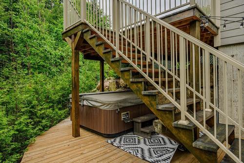 Hot tub - 416 Ch. De Montfort, Piedmont, QC - Outdoor With Exterior