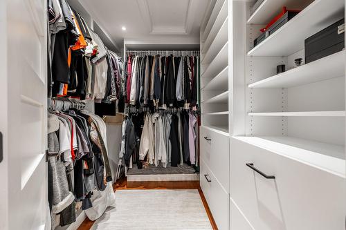 Penderie (Walk-in) - 264 Brighton Drive, Beaconsfield, QC - Indoor With Storage