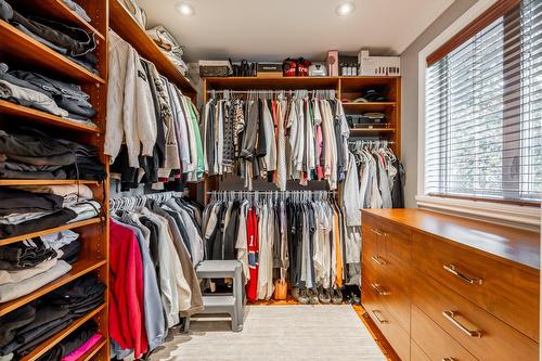 Penderie (Walk-in) - 264 Brighton Drive, Beaconsfield, QC - Indoor With Storage