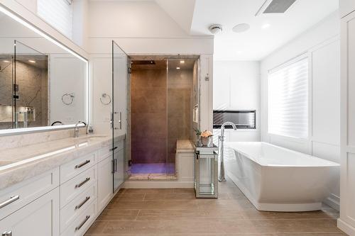 Salle de bains attenante à la CCP - 264 Brighton Drive, Beaconsfield, QC - Indoor Photo Showing Bathroom