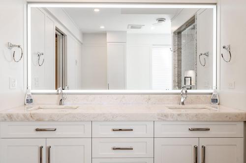 Salle de bains attenante à la CCP - 264 Brighton Drive, Beaconsfield, QC - Indoor Photo Showing Bathroom