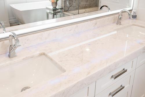 Salle de bains attenante à la CCP - 264 Brighton Drive, Beaconsfield, QC - Indoor Photo Showing Bathroom