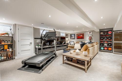 Salle familiale - 264 Brighton Drive, Beaconsfield, QC - Indoor