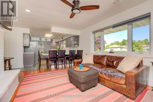 25 Singleton Street, Brighton, ON - Indoor Photo Showing Living Room