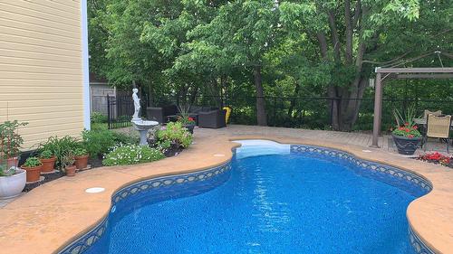 Piscine - 11 Rue Dupuis, Saint-Jacques, QC - Outdoor With In Ground Pool With Backyard