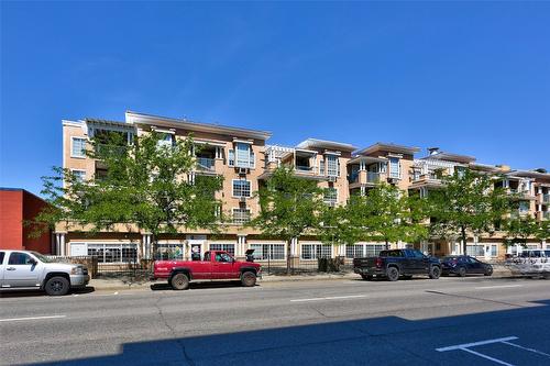 202-554 Seymour Street, Kamloops, BC - Outdoor