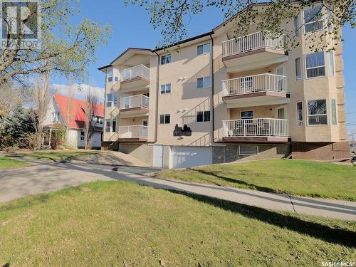 101 114 Third Avenue E, Rosetown, SK - Outdoor