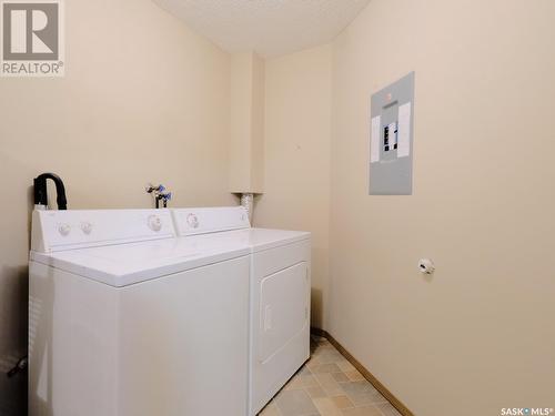 101 114 Third Avenue E, Rosetown, SK - Indoor Photo Showing Laundry Room