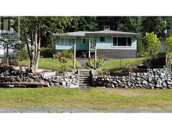 102 GARDEN DRIVE  Bella Coola, BC V0P 1P0