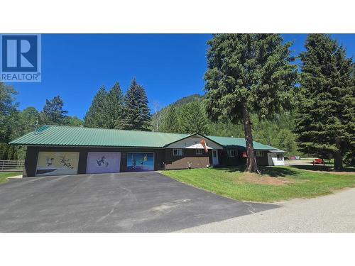 Home - 110 & 114 Motel Avenue, Salmo, BC 