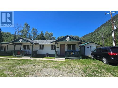 110 & 114 Motel Avenue, Salmo, BC 