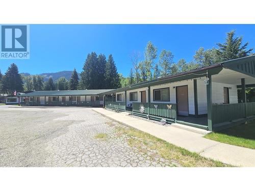 110 & 114 Motel Avenue, Salmo, BC 