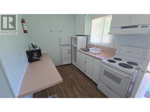 110 & 114 Motel Avenue, Salmo, BC 