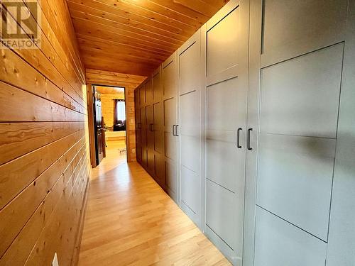 5574 Lakeside Court, 100 Mile House, BC - Indoor Photo Showing Other Room