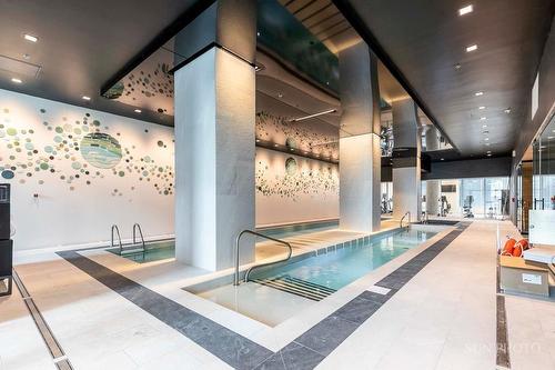 Pool - 2311-1020 Rue De La Montagne, Montréal (Ville-Marie), QC - Indoor Photo Showing Other Room With In Ground Pool