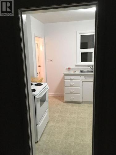 7208 89Th Street, Osoyoos, BC - Indoor Photo Showing Kitchen